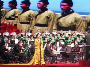 百花民族乐团在燕山影剧院上演梦回红楼—《红楼梦》组曲大型音乐会